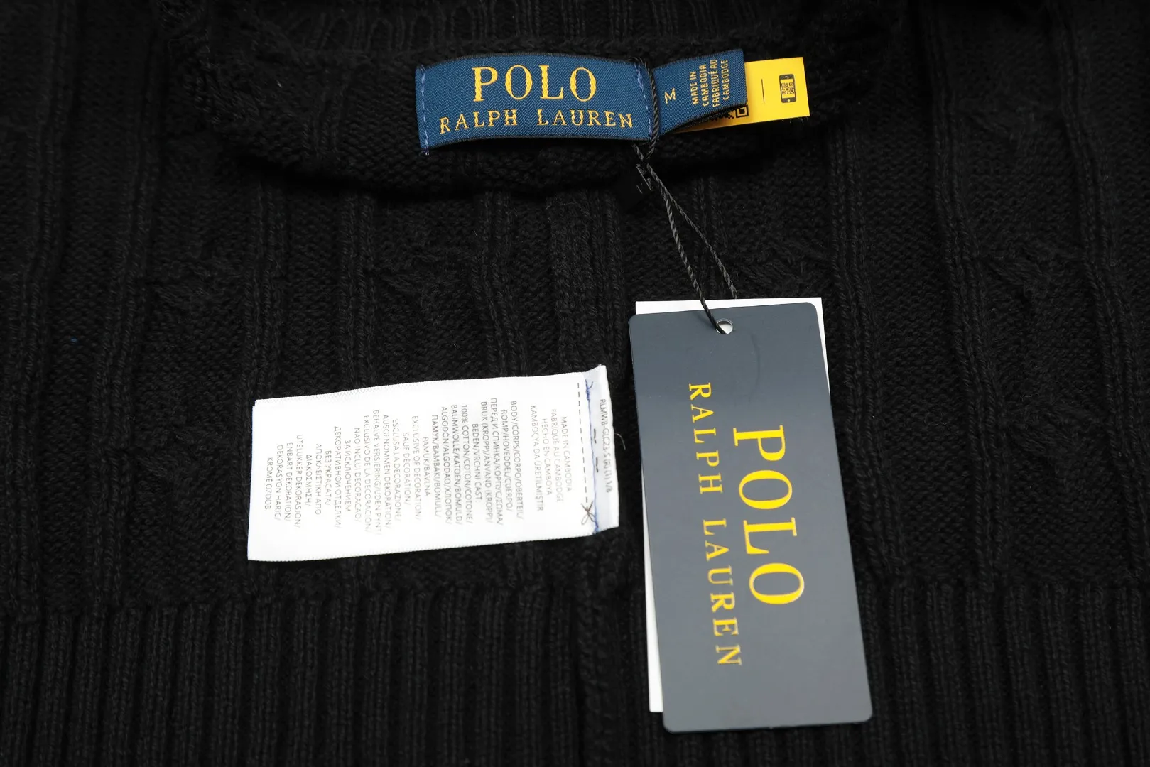 🅿️220 "Top quality" Style number: DS012# [Ralph Lauren round neck solid color pony embroidered logo twist knitted sweater] ✅Ralph Lauren classic basic versatile knitted pullover round neck sweater for men and women ✅Main supplier platform live broadcast Wholesale entity Replacement when out of stock No removal from shelves ✅ZP quality 1:1 version Scan the code to enter the GF website Counter quality ✅Detailed quality The only one in Guangzhou Imported quality cotton yarn, focusing on high-end, cost-effective, good quality needless to say ✅The version is restored to the original order, the maximum size can be worn up to 190 pounds, loose, comfortable and stress-free ✅The upper body is simple and easy to match, ootd must-have style, good-looking clothes are never picky, a must-have in couples' wardrobes, recommended. Size: S-XL Color: Black, off-white, gray, navy, khaki, pink, coffee, red